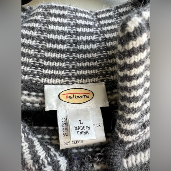 Talbots L Gray/Ivory Stripe Wool Alpaca Blend Clasp Front 3/4 Sleeve Cardigan - Picture 6 of 8